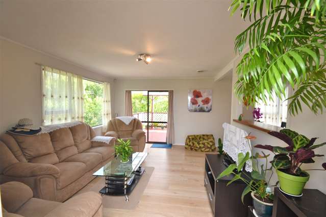 1/1 Pisces Road Glen Eden_1