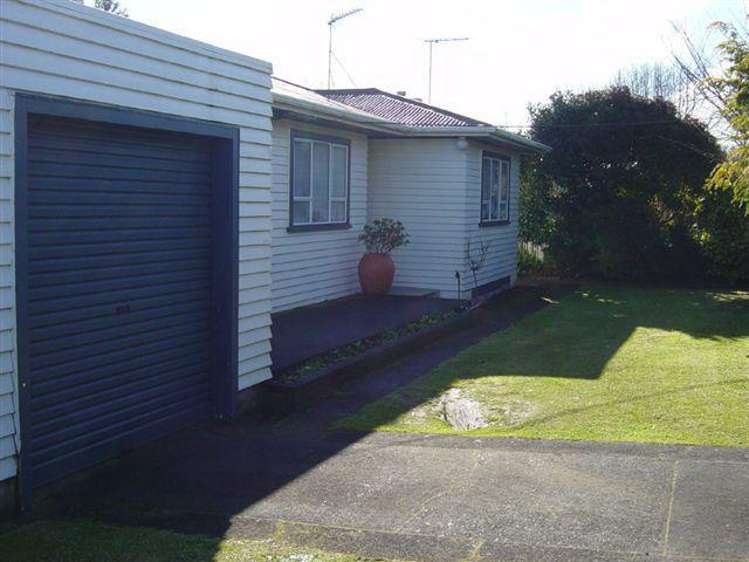 206 Tukapa Street Westown_6