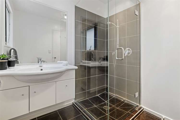 5 Consul Place Wigram_12