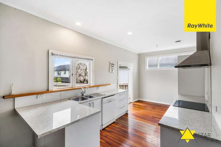 55 Titirangi Road New Lynn_5