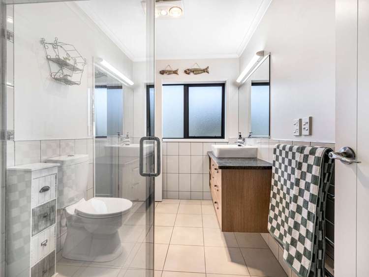 5 Carroll Place Owhata_15