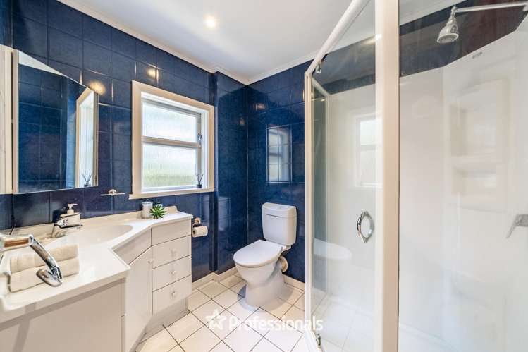 2 Singers Road Korokoro_15