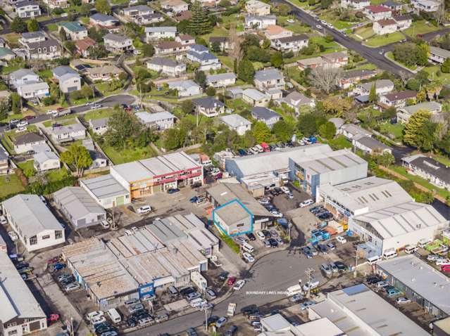 Unit B, 16 Parity Place Wairau Valley_1