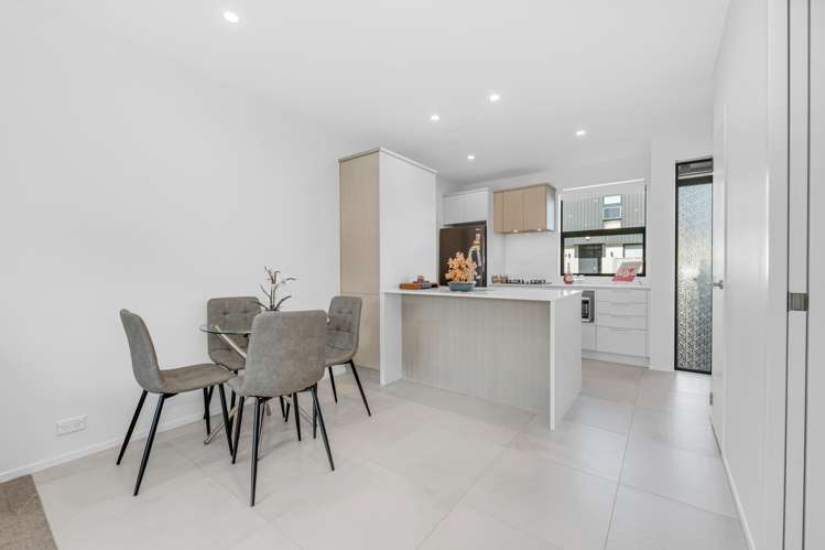 16 Rorida Lane Flat Bush_8