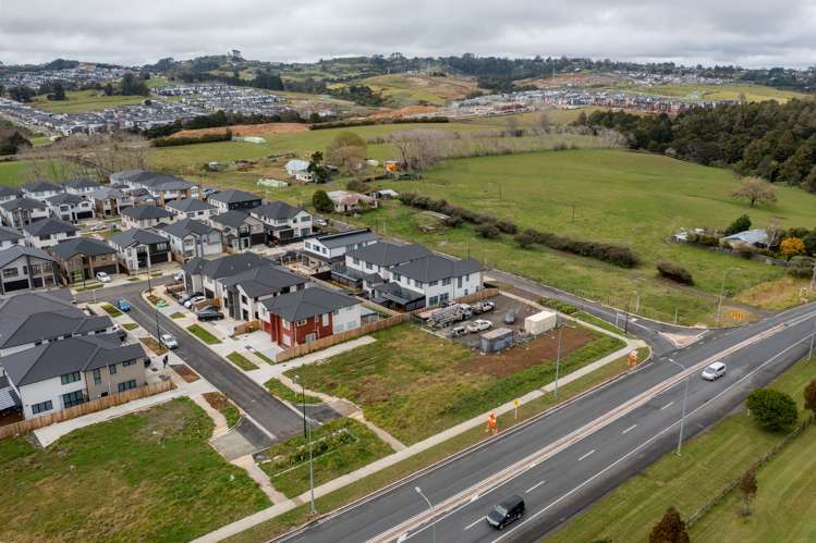 3 Uki Way Flat Bush_8