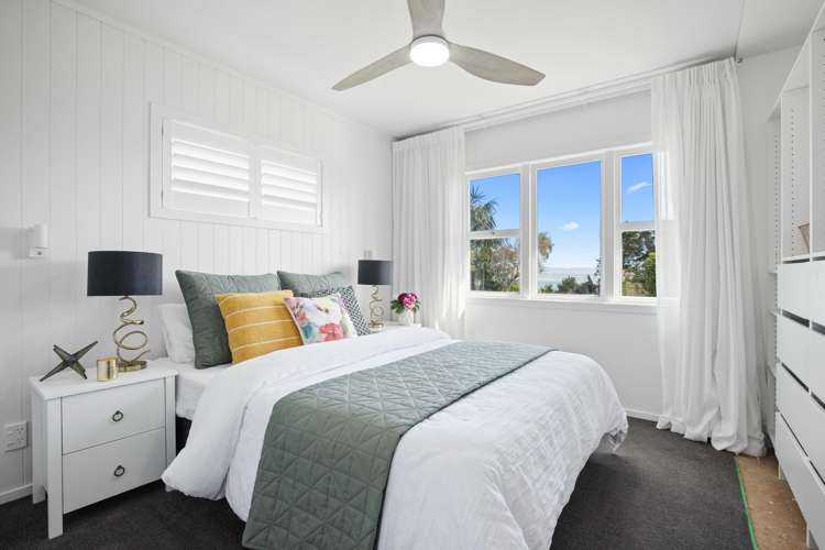 11 Crispe Road Clarks Beach_1