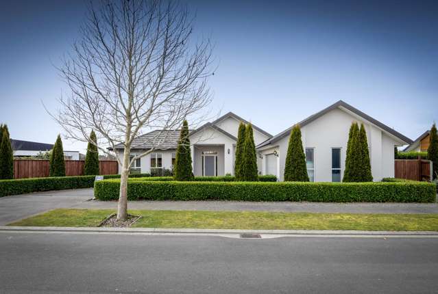 Stylish, High-Spec Living for Garden Lovers