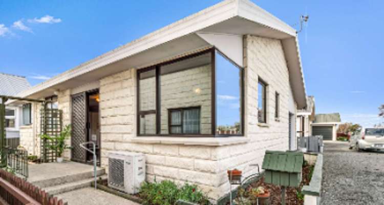383b Thames Highway_0