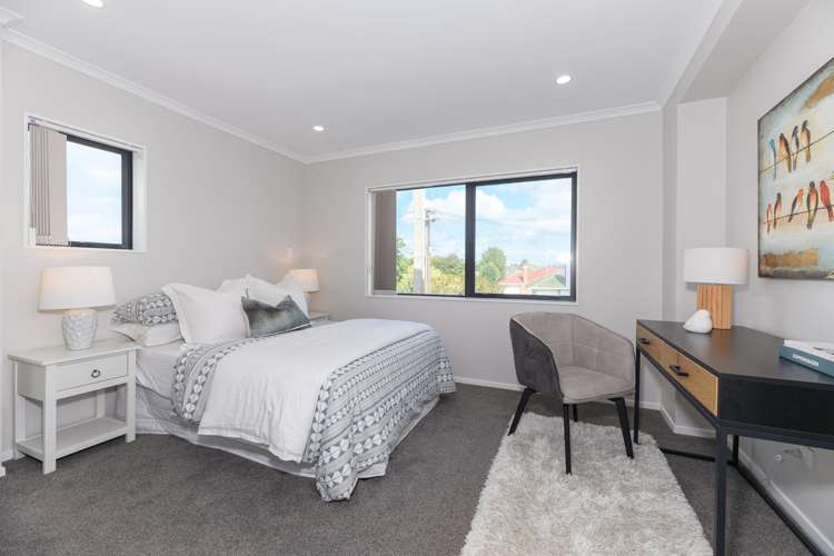 1/30 Calvert Avenue Mangere_13