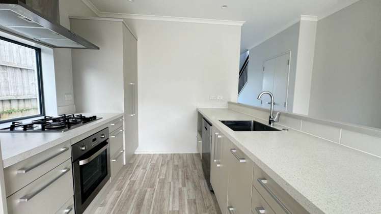 78 Matairangi Avenue Totara Heights_1