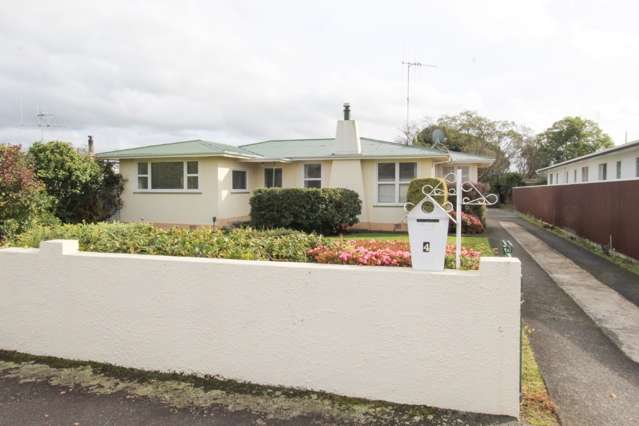 PAHIATUA - 3 BEDROOMS