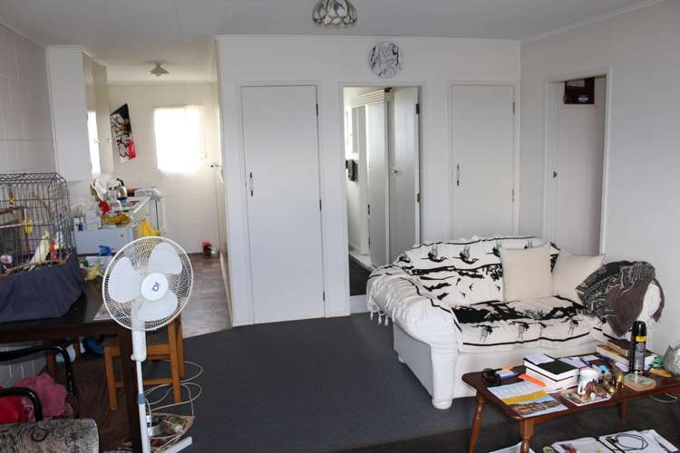 200 Old Farm Road Hamilton East_15