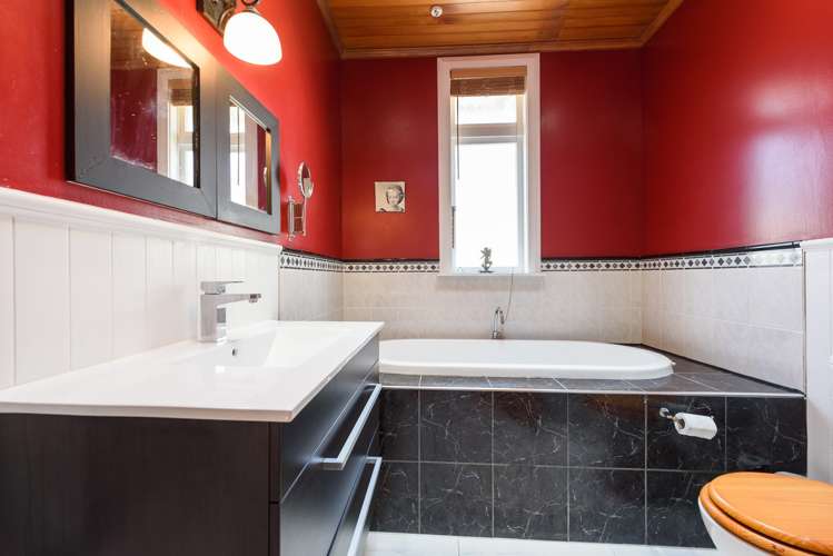 6 Tringham Street Karori_17