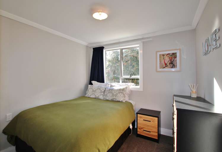 14 Oxford Street Gore Surrounds_10