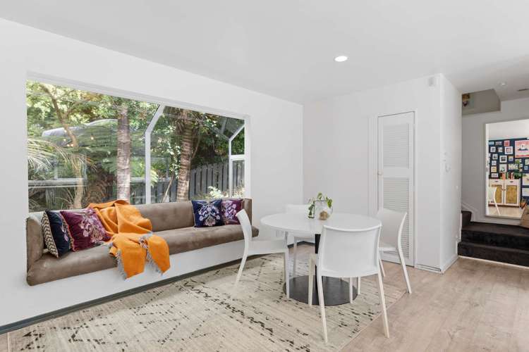 1 Dorothy Road Laingholm_5