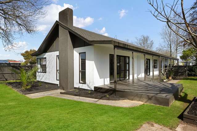 8 Elmwood Crescent Pukete_1