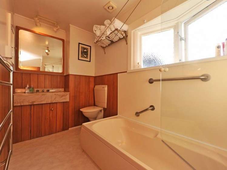 105 Grant Road Thorndon_12