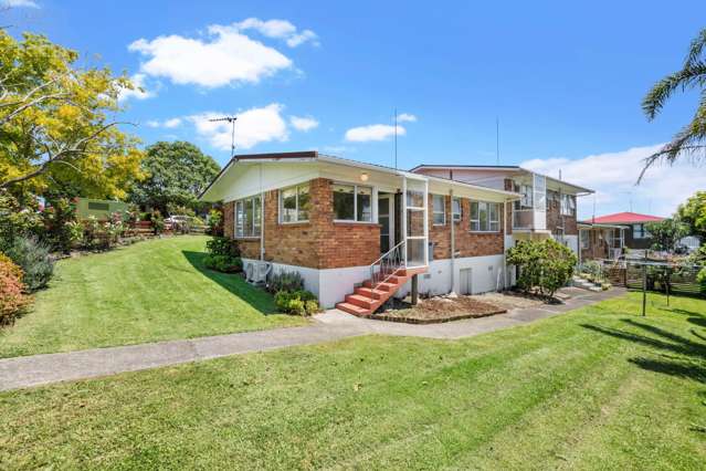 1/1 Bodi Place Te Atatu South_4