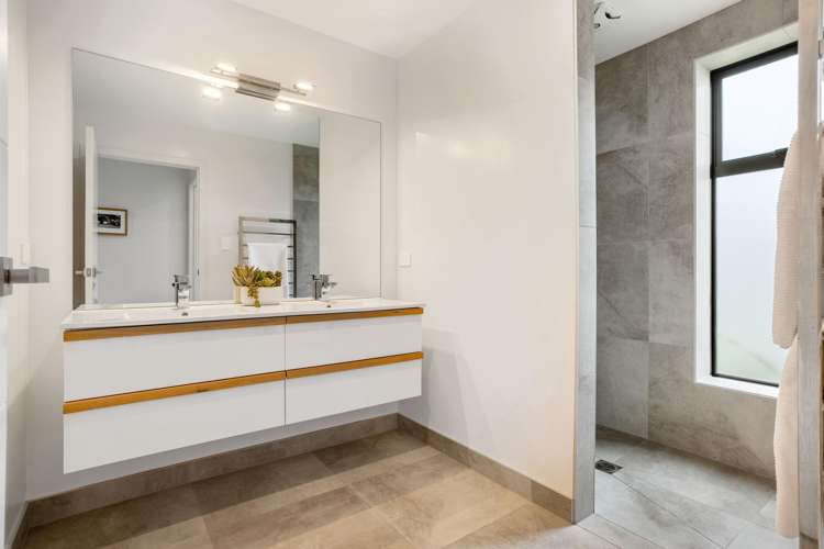 5 Holland Close Pauanui_18
