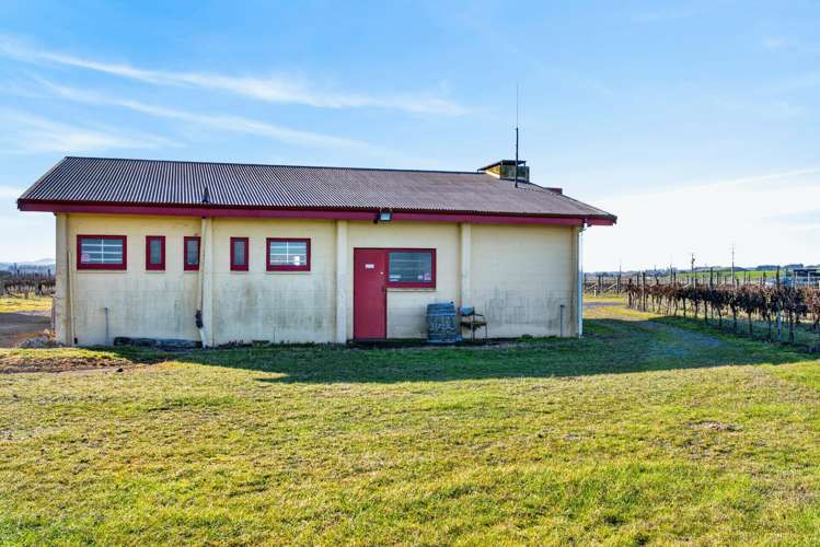 2290 State Highway 50 Roys Hill_12