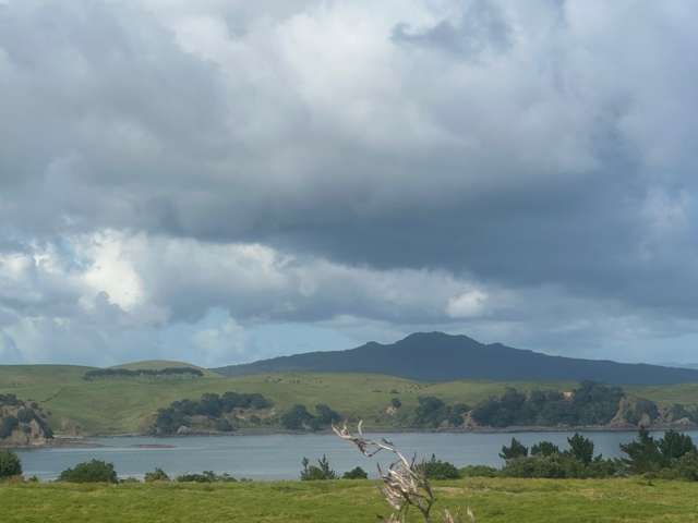 7 Askew Avenue Rakino Island_4