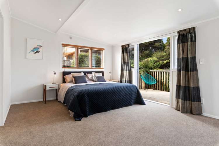 94 Kauri Point Road Laingholm_11