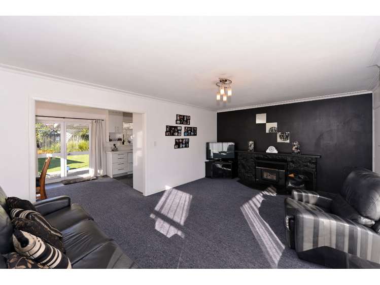 5 Tennyson Crescent Stoke_2