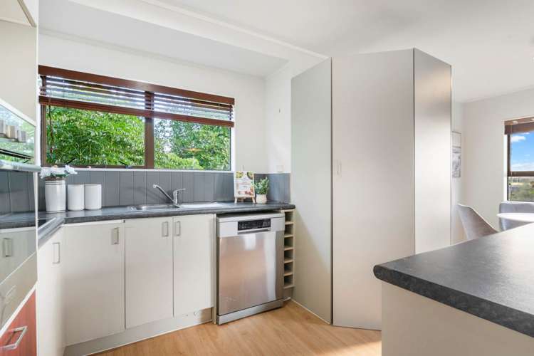 2/6 Sevilla Place Unsworth Heights_8