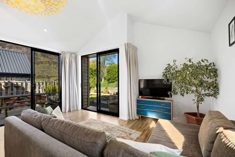2 Huxley Place Dalefield/Wakatipu Basin_11