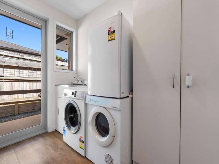 294 Ballintoy Park Drive Welcome Bay_10