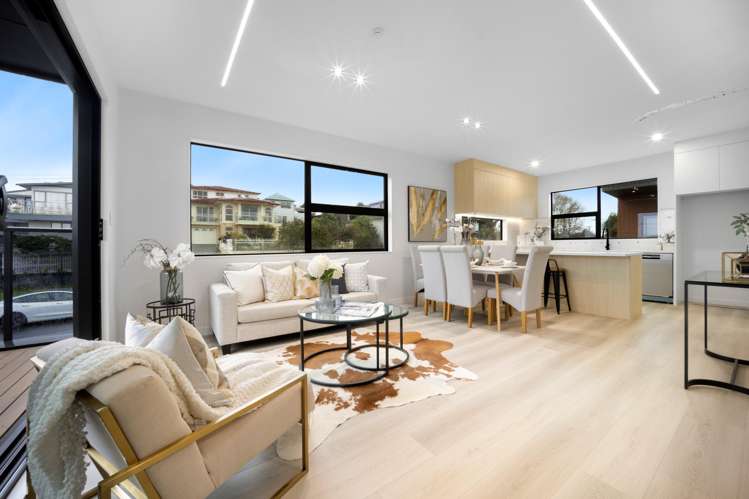 1/37 Hillside Road Mt Wellington_1