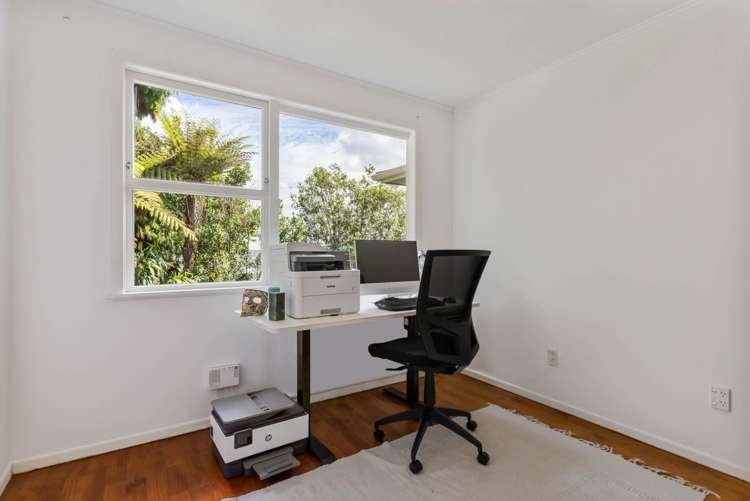 4 Longfellow Parade Glen Eden_12