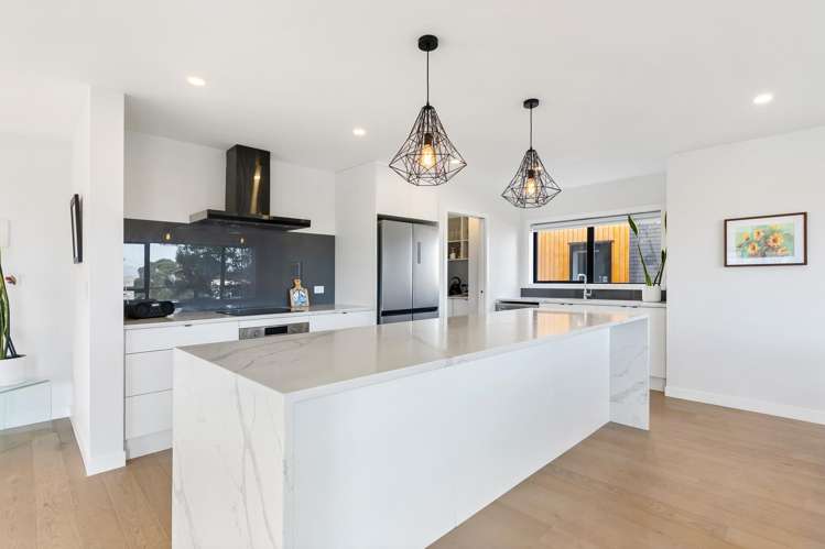 10A Clairville Crescent Wai O Taiki Bay_2