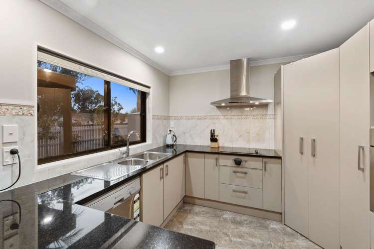 2 Heathberry Close Papatoetoe_11