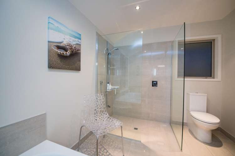 2 Grand Oaks Drive Awapuni_14