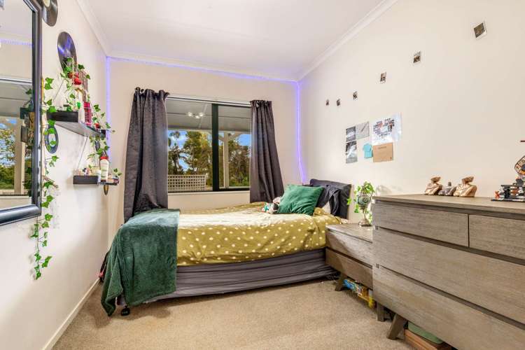 9a Robinson Avenue Holdens Bay_12