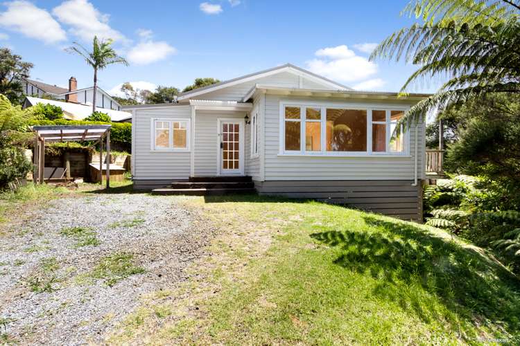 20 Rauhuia Crescent Parau_0