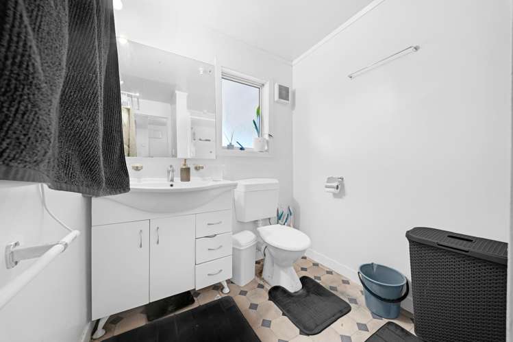 82 Wolverton Street Avondale_24