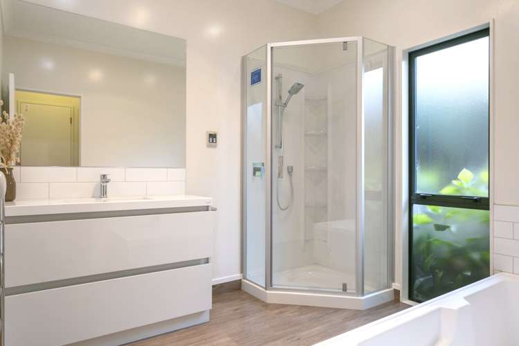 2/73 Harvey Street Waipahihi_12