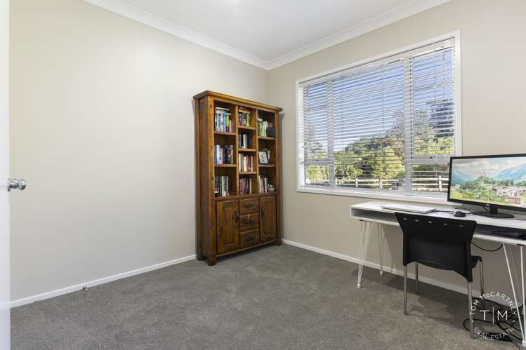 13 Kenley Heights Flat Bush_12