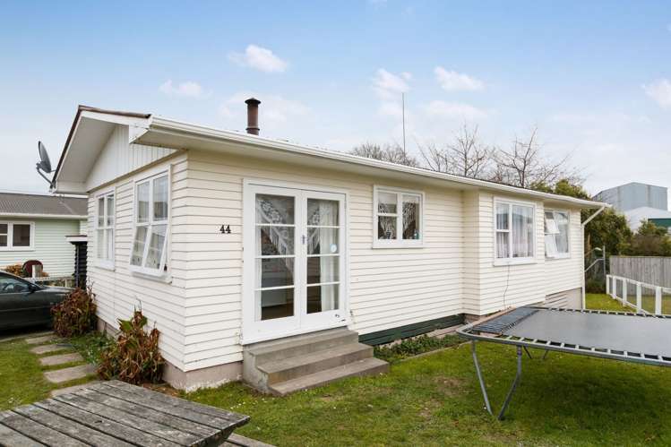 44 Owen Street Bunnythorpe_11