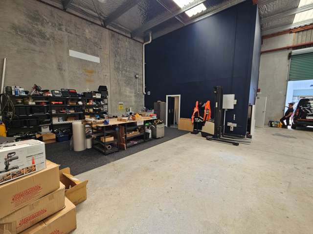 Unit D/156 Bush Road Albany_2