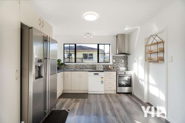 12 Fyvie Avenue Tawa_7