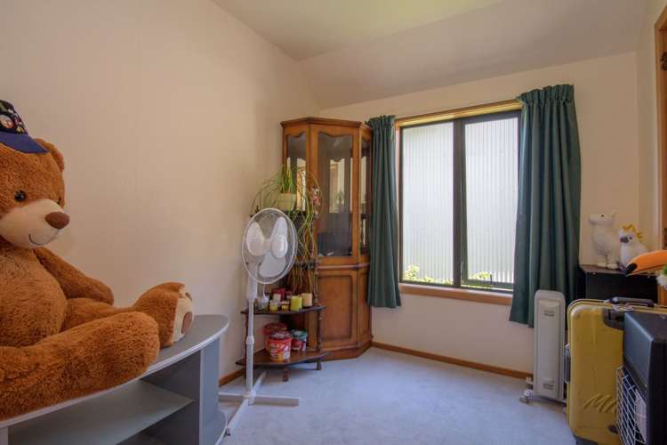 10a Cameron Place Fernhill/Sunshine Bay_11