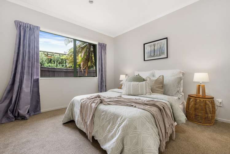 59 Basley Road Owhata_13