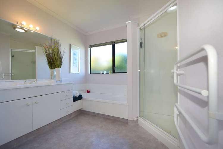 1 Cadogan Lane Taradale_11