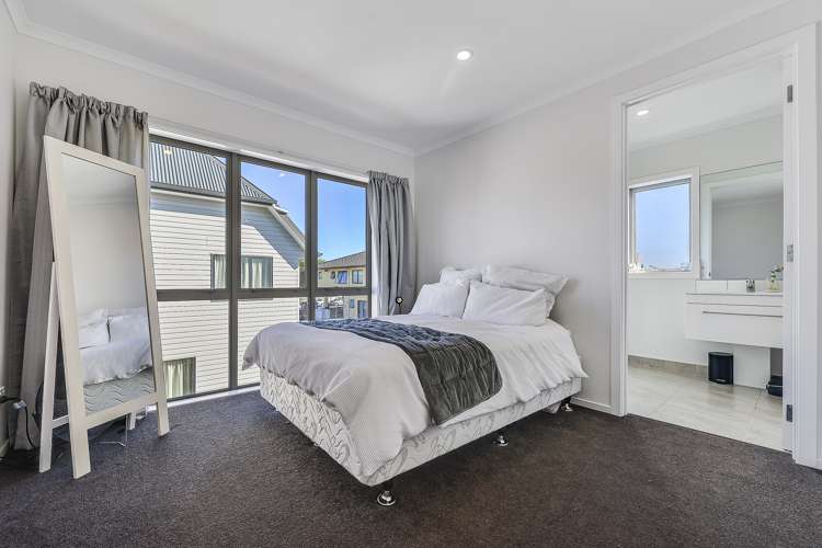 6/113 Knighton Road Hillcrest_5