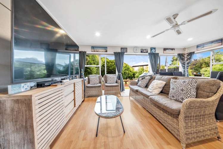 13 David Avenue Hill Park_10