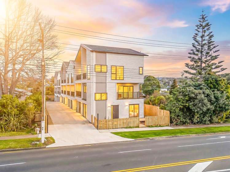 6/4052 Great North Road Glen Eden_16