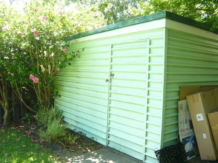 50 Golf Road New Lynn_11